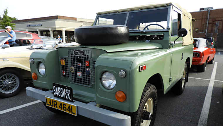 Classic Land Rover at Cars & Coffee. Photo credit: Barry Forte.