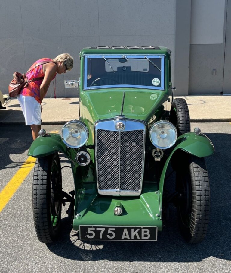 1933 MG L1 Magna Salonette - front